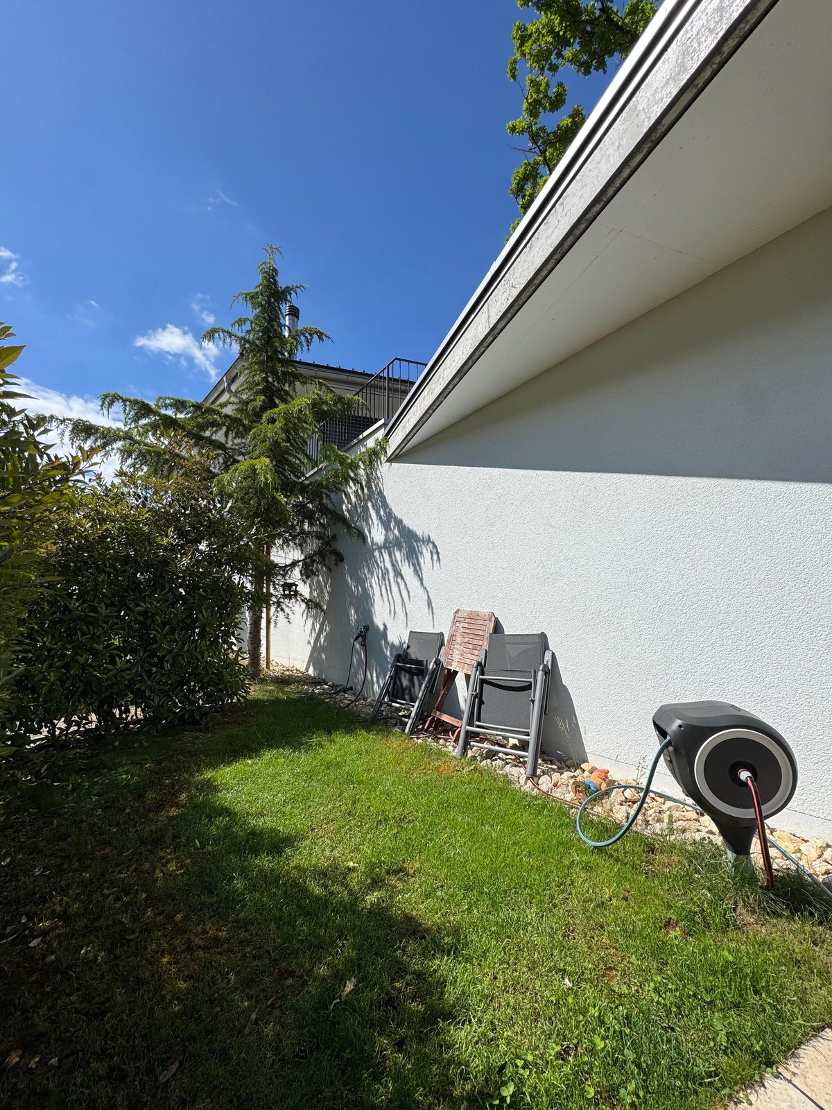 Private 150 m² garden at Villa 77, Unterendingen, Aargau